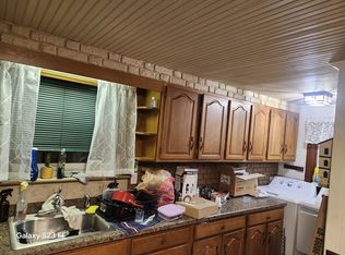 30 S School St #2, Gibbstown, NJ 08027