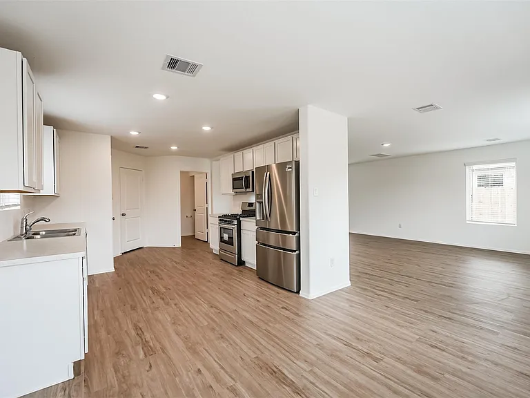 9123 Estes Lakes Dr — Photo 12