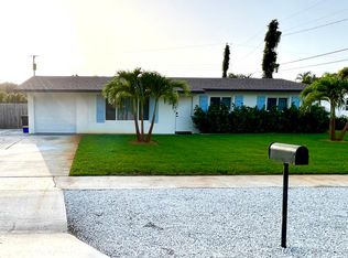 26 Ridgewood Cir, Tequesta, FL 33469