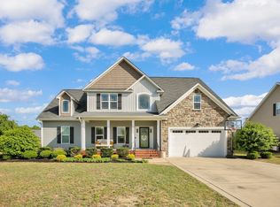 3905 Barnsdale Dr, Wade, NC 28395