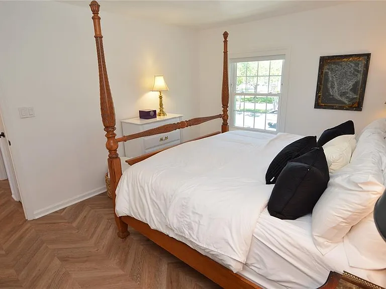 5048 Beach Dr SE #F — Photo 25