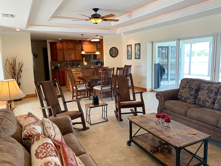 844 Pamela Dr — Photo 10