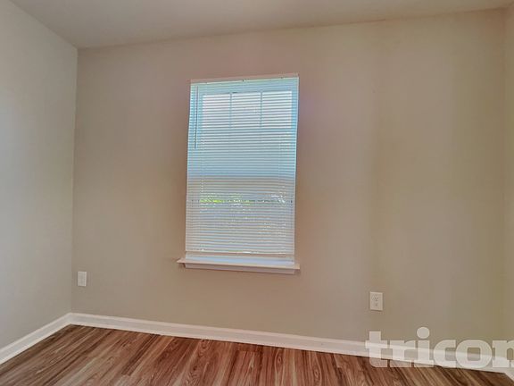3rd image of 1475 Scofield Ct
