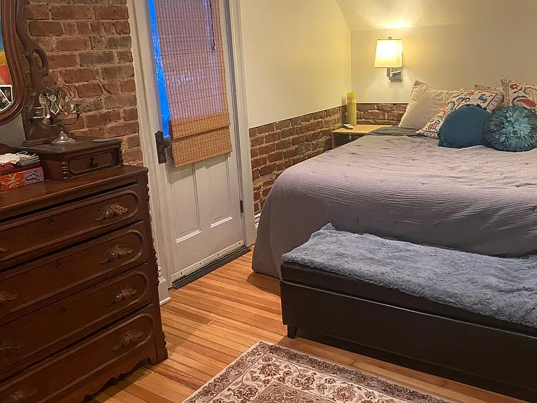 245 S Logan St — Photo 19
