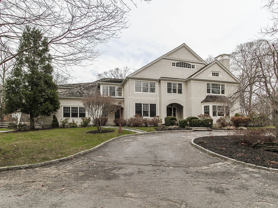 1st image of 20 Barry Ct