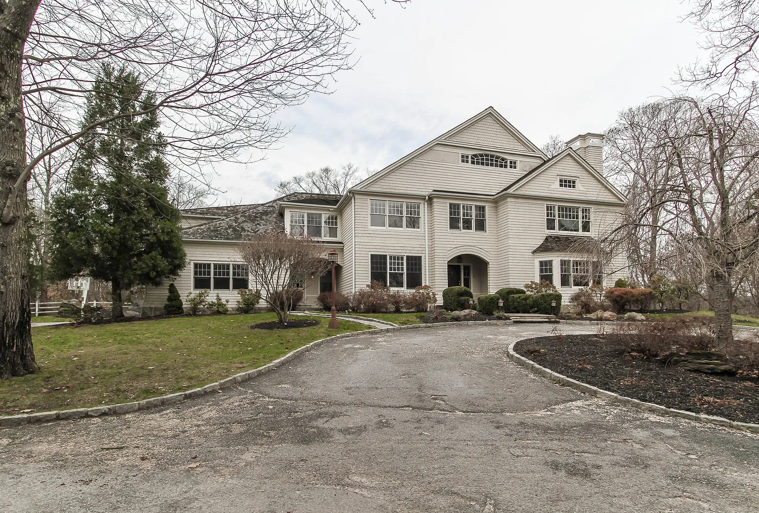 20 Barry Ct photo 1