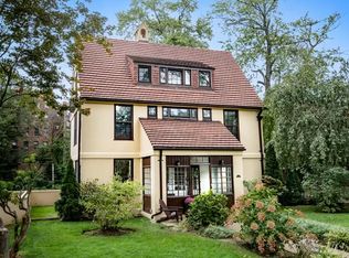356 Burns St, Forest Hills, NY 11375