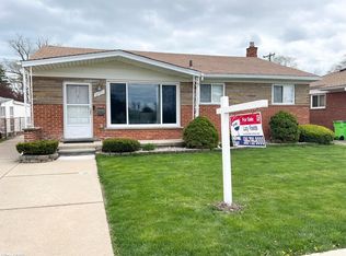 24834 Kelly Rd, Eastpointe, MI 48021