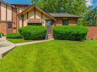 1S222 Danby St, Villa Park, IL