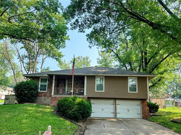 401 SE Sandstone Dr, Blue Springs, MO 64014