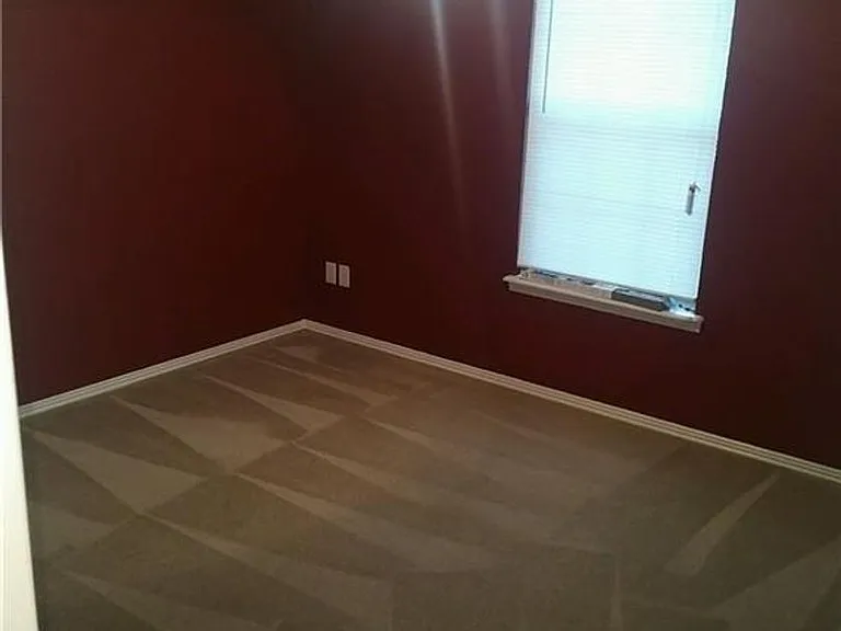 946 W Peachtree Dr — Photo 7