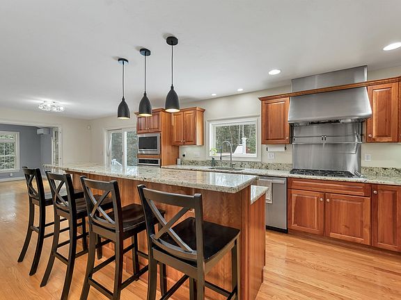 5th image of 37 Allen Road