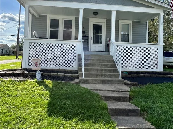 134 N Market St, Saint Clairsville, OH 43950