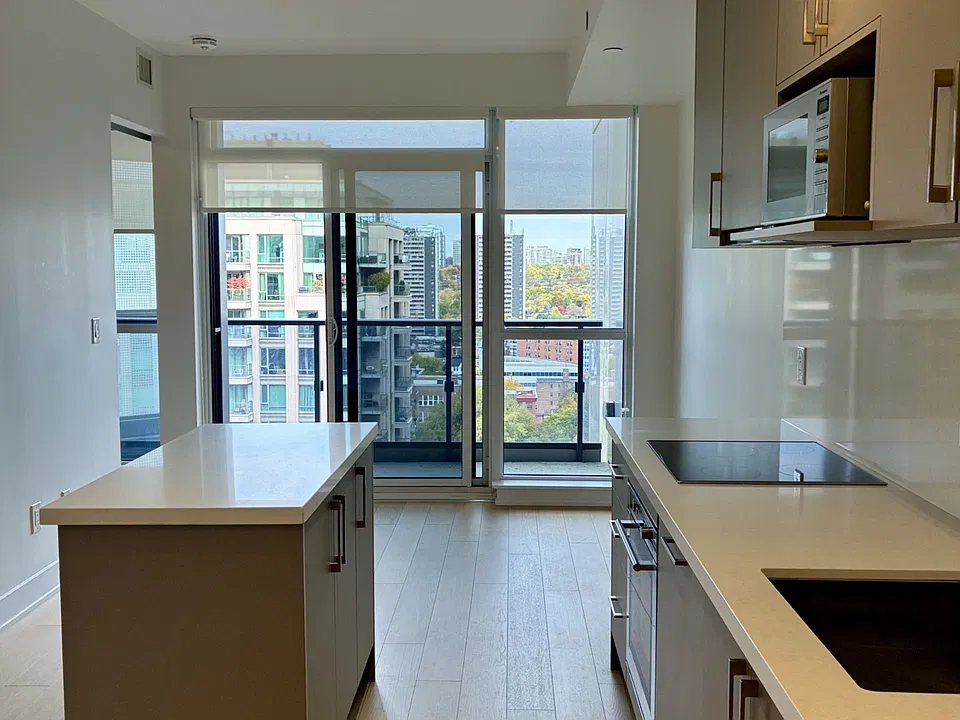 88 Cumberland St #1705