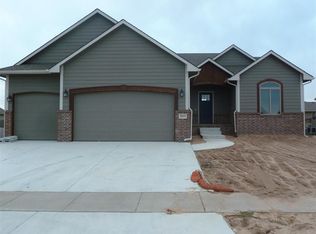 2213 E Dory St, Goddard, KS 67052