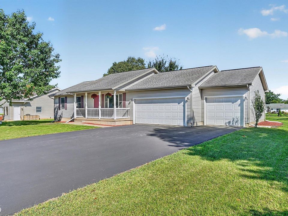 1st image of 2096 Friar Tuck Cir