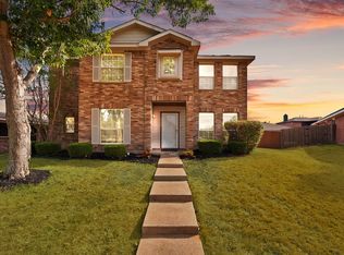 2326 McIntosh Ct, Lancaster, TX 75134