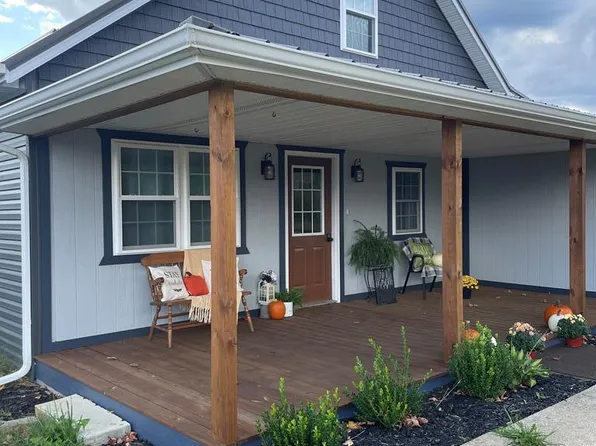 273 Wolf Run Rd, Patriot, OH 45658