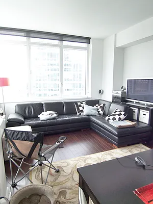 Rented by Corcoran | media 15