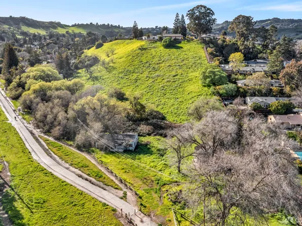 2641 Larkey Ln, Walnut Creek, CA 94597