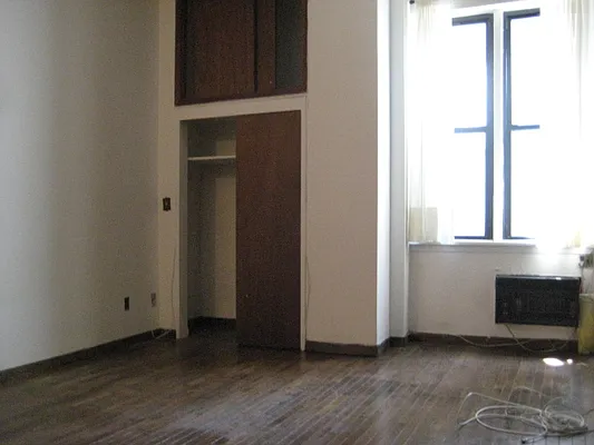 Rented by Magnone Real Estate | media 19