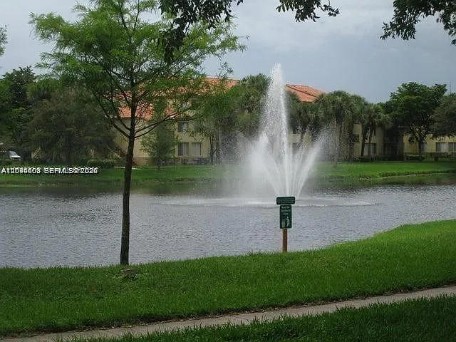 Lakes Of Jacaranda Condo — Photo 4