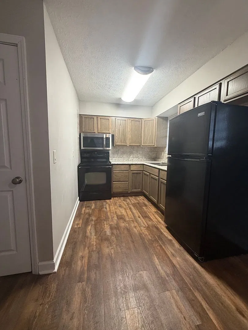 3 Bedroom in Frankfort with Shed! — Photo 4