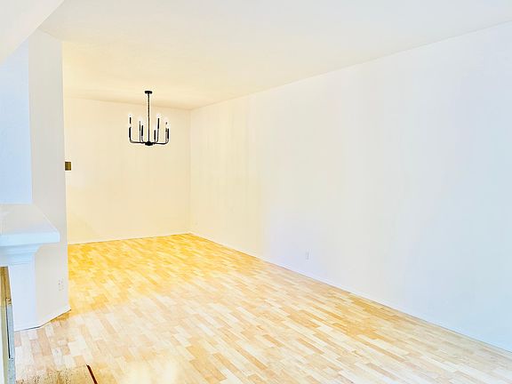 3rd image of 688 Indian Oak Ln Unit 104