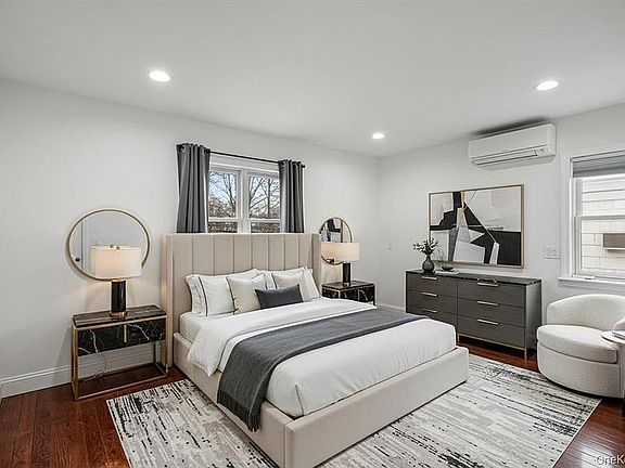 5th image of 5020 Clearview Expy