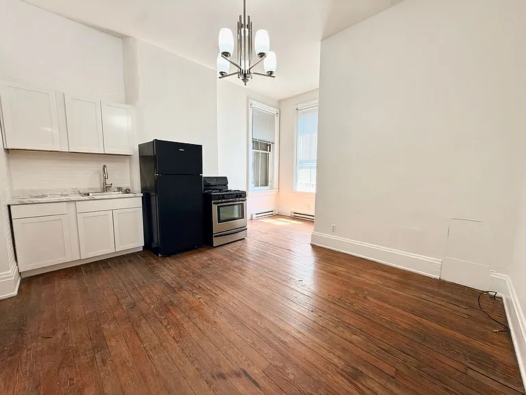 102 W Clifton Ave #1 — Photo 4