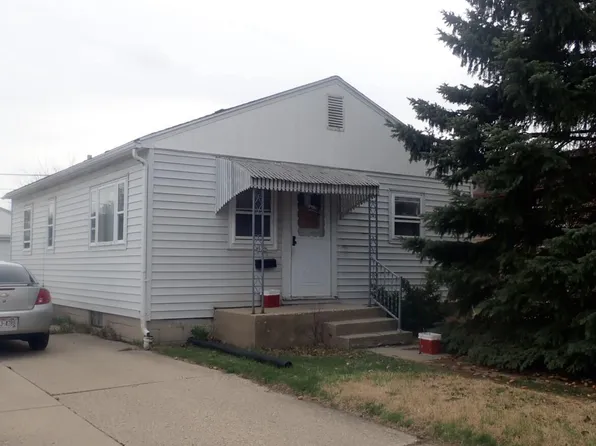 839 West Eden PLACE, Milwaukee, WI 53221