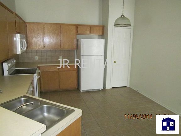 4th image of 309 Jeff Gordon Dr #A