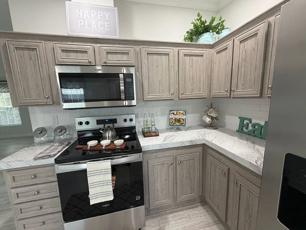 3 bed, 2.0 bath, 1042 sqft, $1,499 — Photo 4
