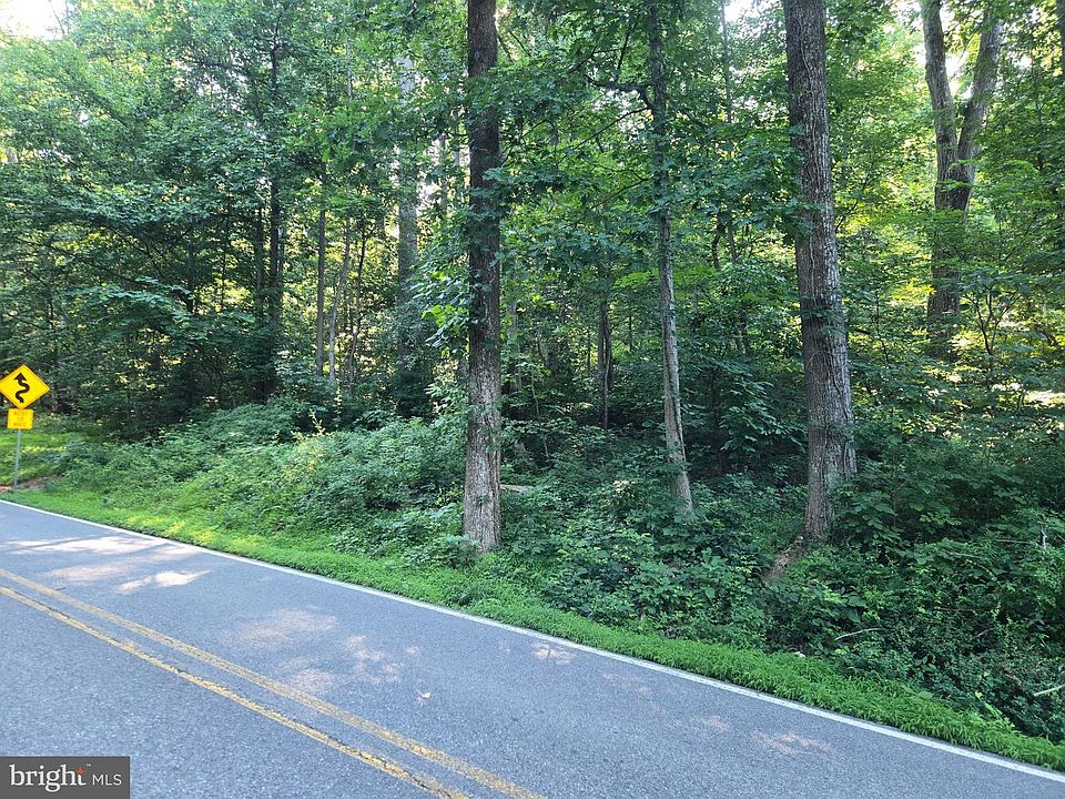 2nd image of 4617 Fishers Hollow Rd