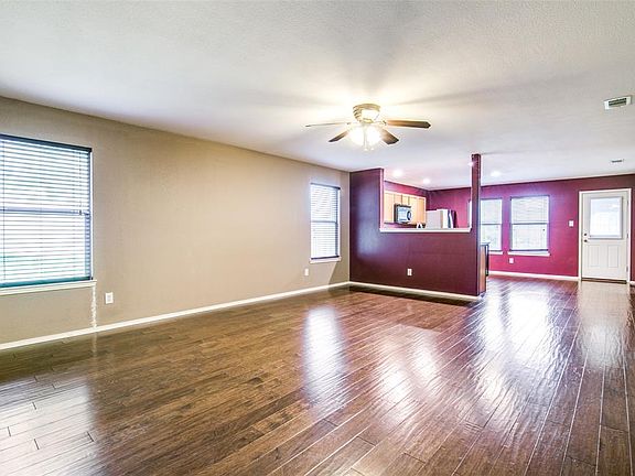 4th image of 533 Blue Sage Dr
