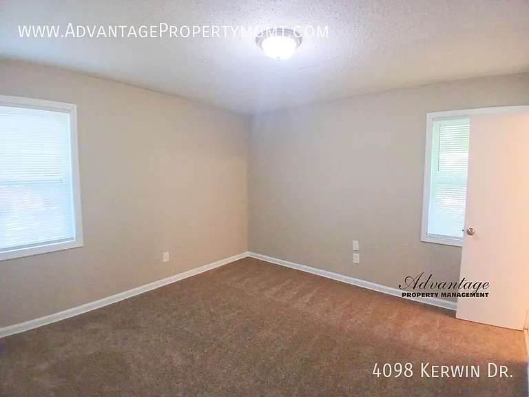 4098 Kerwin Dr — Photo 15