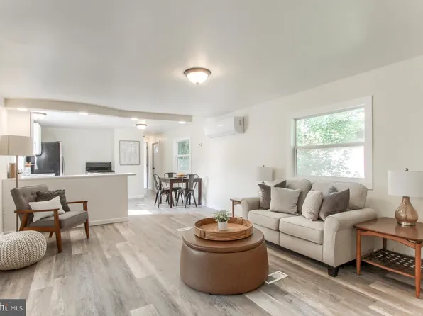 37 Creekside Ln, Carlisle, PA 17015