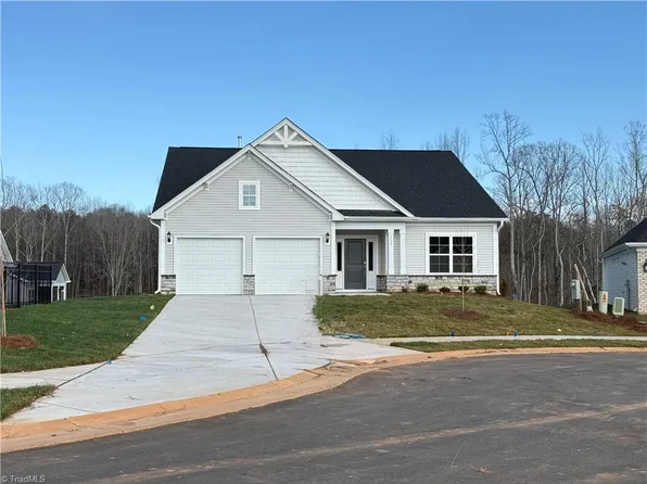 113 Lovefeast Dr, Advance, NC 27006