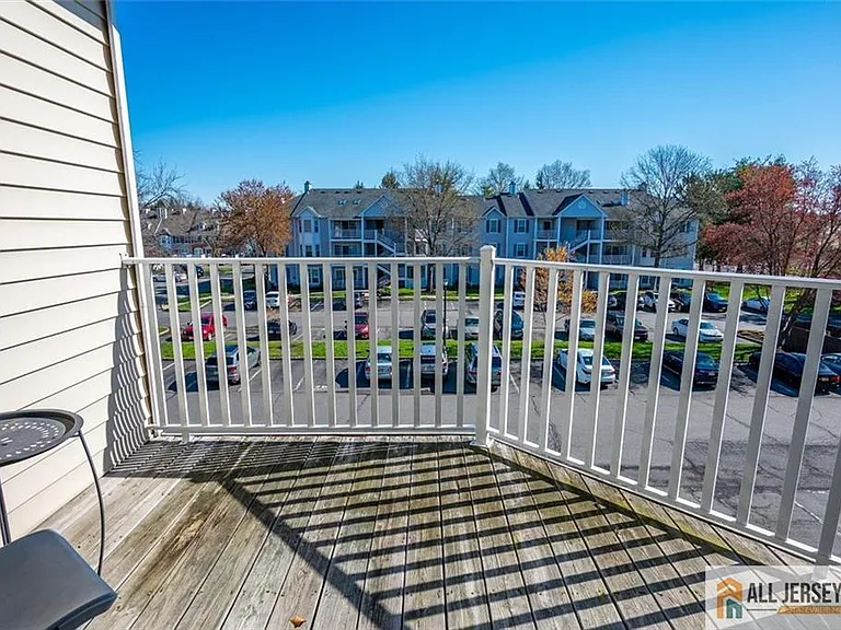 268 Kempsey Dr — Photo 25