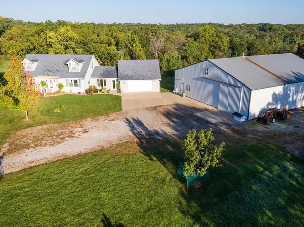7027 219th Trl, Albia, IA 52531
