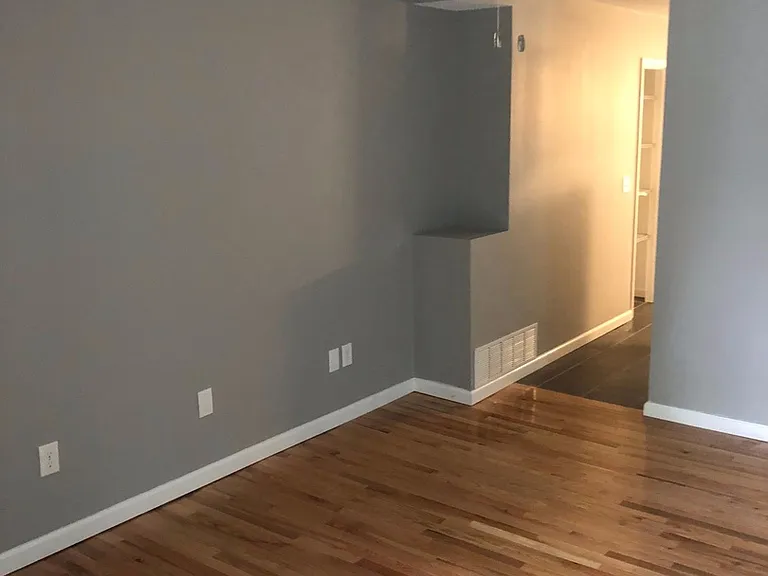 931 Broad St — Photo 31