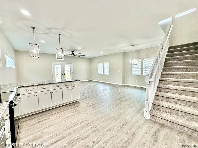 442 Ardmore Dr — Photo 30