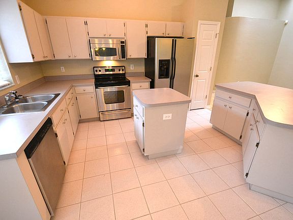 3rd image of 13418 Eudora Pl