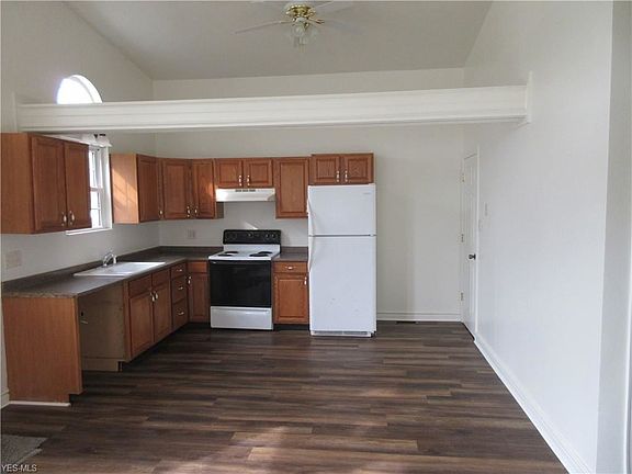 4th image of 409 Mishler Ln NE