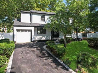 1 Kenlloyd Court, Dix Hills, NY, 11746