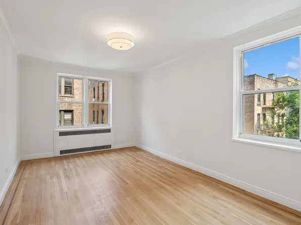 30 Bogardus Place image 10 of 11