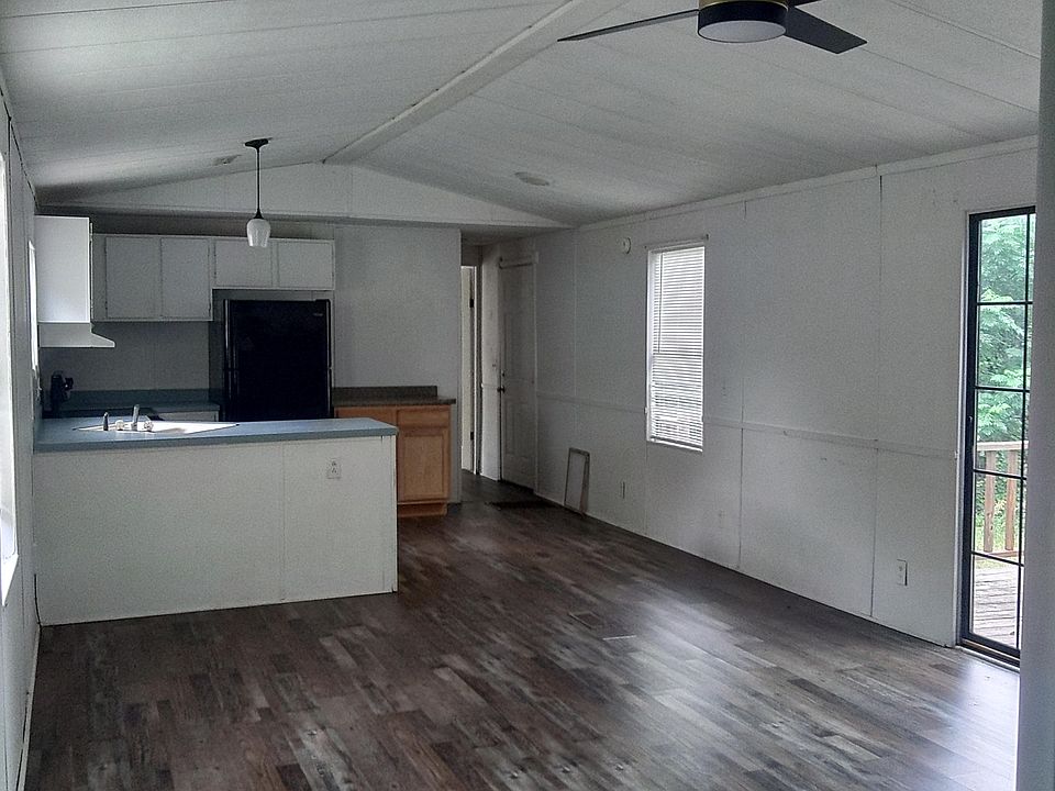 1st image of 646 Old River Rd