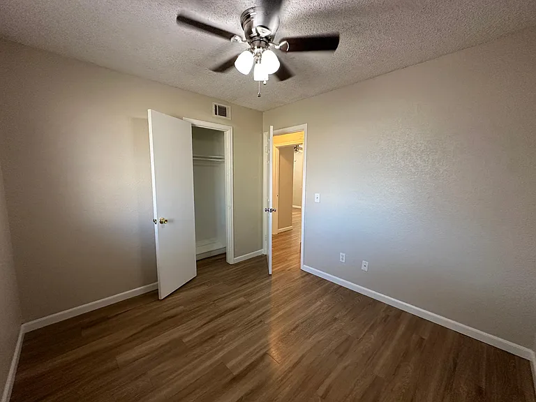 1008 N Nail Pkwy — Photo 26
