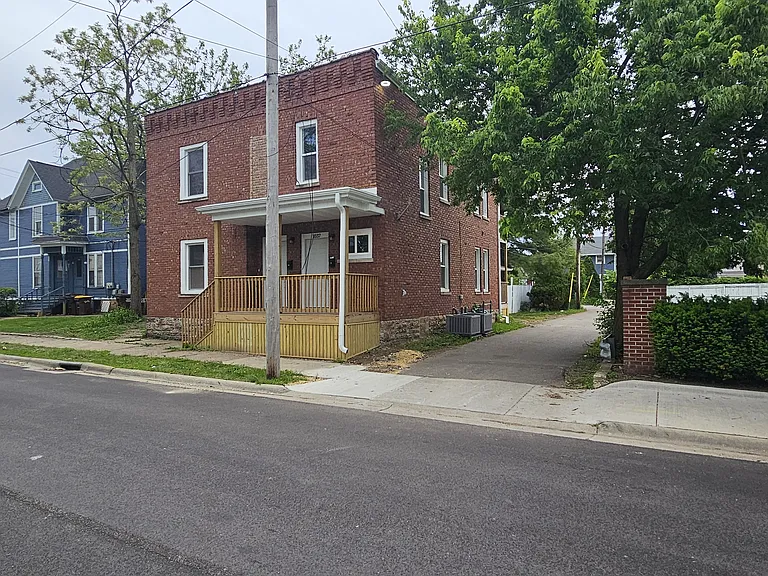 1035 Crosby St #1037 — Photo 3