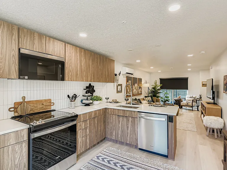 Cadre Townhomes — Photo 15